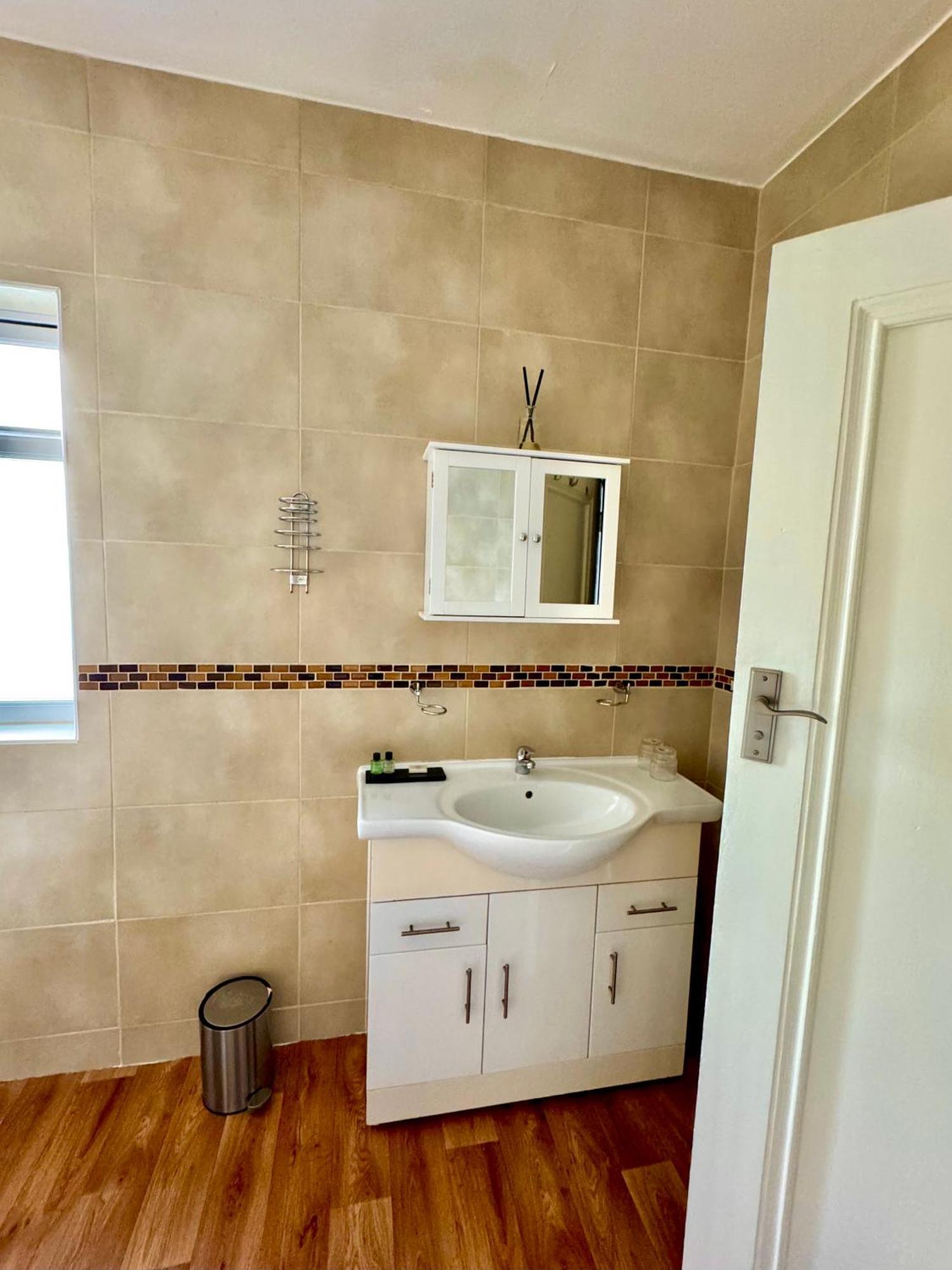 Coastal Park Accommodation Ланели Екстериор снимка